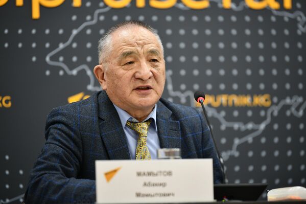 Мамытов Абакир Мамытович — доктор педагогических наук, профессор, главный научный сотрудник Лаборатории технологии, искусства и культуры здоровья Кыргызской академии образования - Sputnik Кыргызстан