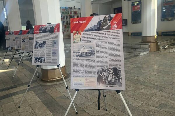  Сүрөт көргөзмө россиялык &quot;Я помню&quot;, &quot;Монумент победы&quot; долбоорлорунун,  Журналистика жана коммуникация институтунун демилгеси менен уюштурулду. - Sputnik Кыргызстан