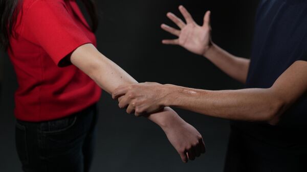 Случаи насилия в КР - Sputnik Кыргызстан