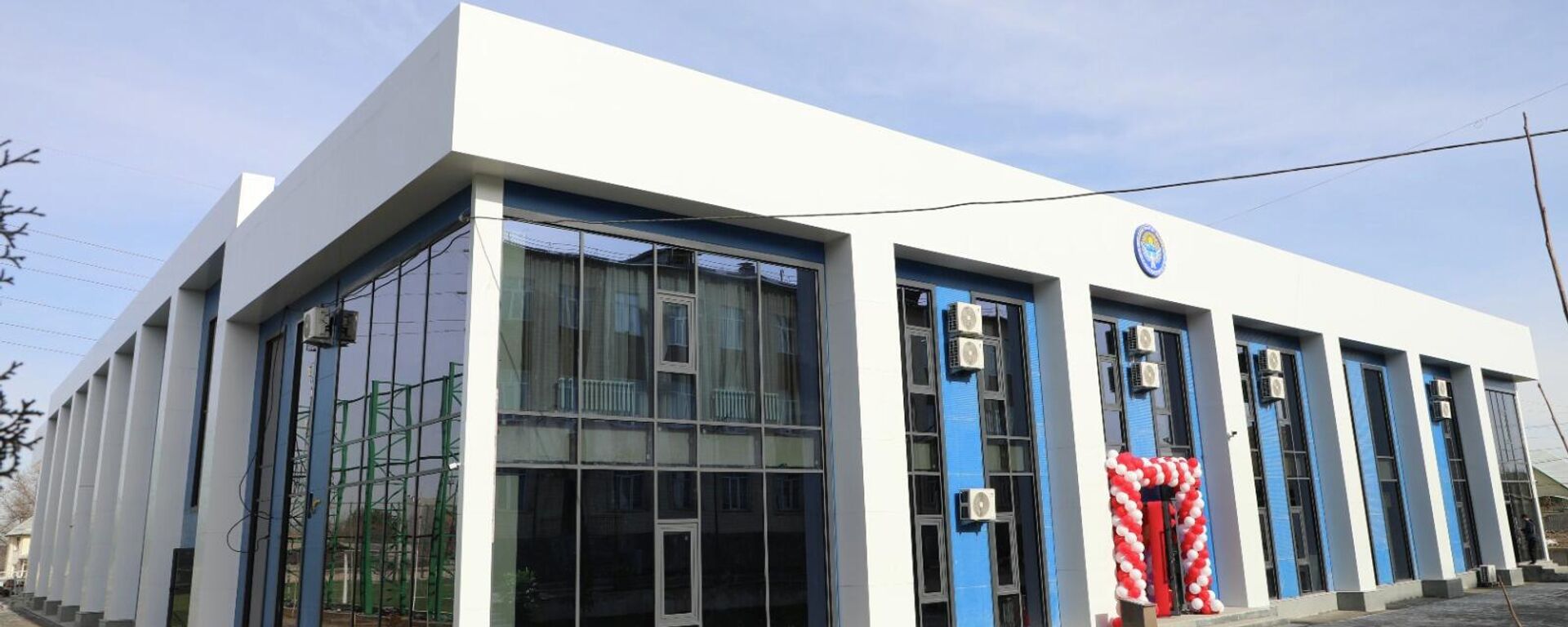 Ташиев открыл спорткомплекс в Бишкеке на базе колледжа Сыдыкова - Sputnik Кыргызстан, 1920, 05.02.2026