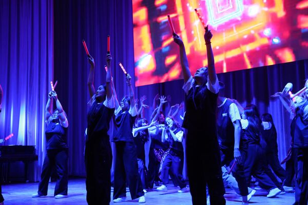 Формат встречи вышел за рамки традиционной презентации образовательных программ и превратился в полноценный университетский фестиваль - Sputnik Кыргызстан