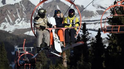 Садыр Жапаров и основатель основатель криптовалютной биржи Binance Чанпэн Чжао посетили горнолыжную базу "Каракол"