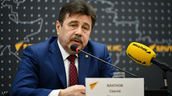 Посол России в Кыргызстане Сергей Вакунов на брифинге в пресс-центре Sputnik Кыргызстан  - Sputnik Кыргызстан