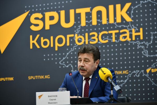 Посол России в Кыргызстане Сергей Вакунов рассказал, какая работа запланирована на 2026 год для укрепления сотрудничества двух стран - Sputnik Кыргызстан
