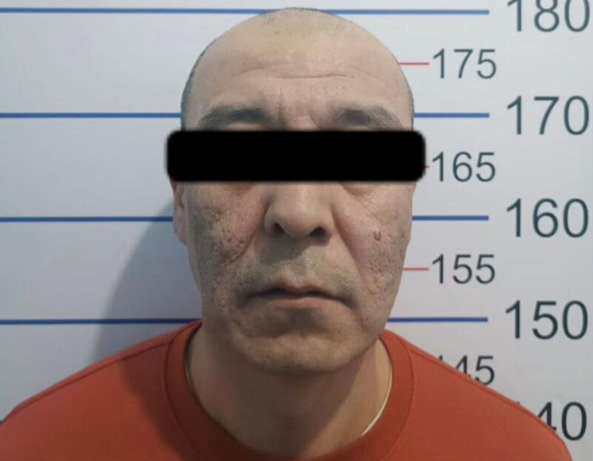 Гражданин, подозреваемый в истязании супруги - Sputnik Кыргызстан, 1920, 12.02.2026