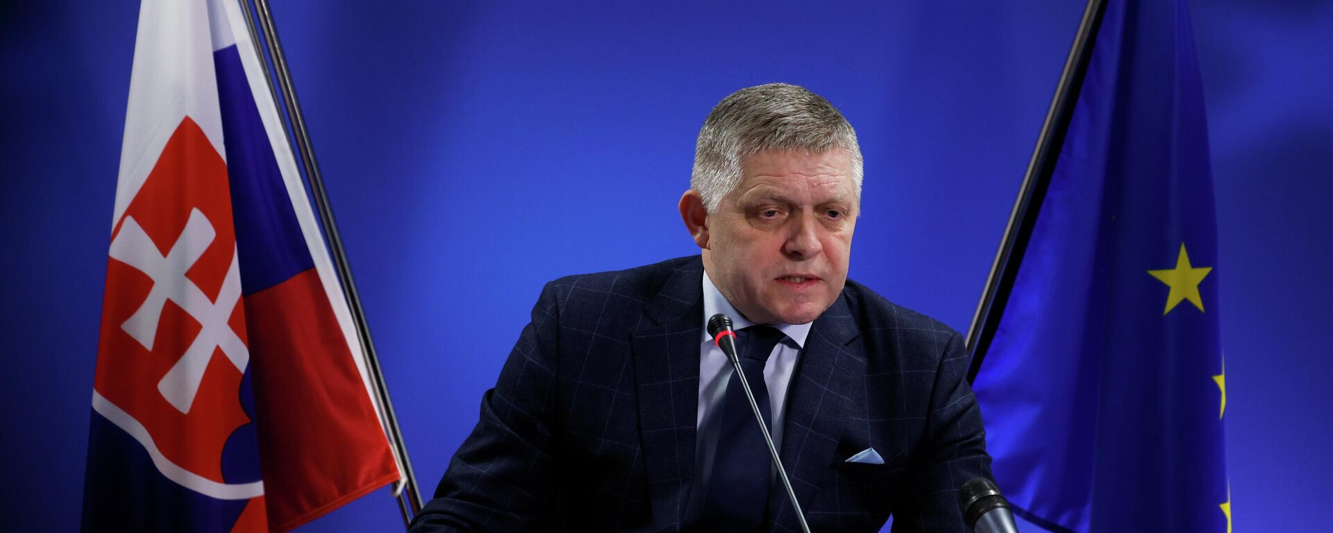 Премьер-министр Словакии Роберт Фицо  - Sputnik Кыргызстан, 1920, 12.02.2026