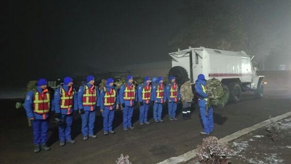 Поиски чабана, которого вместе с отарой овец накрыла лавина
 - Sputnik Кыргызстан