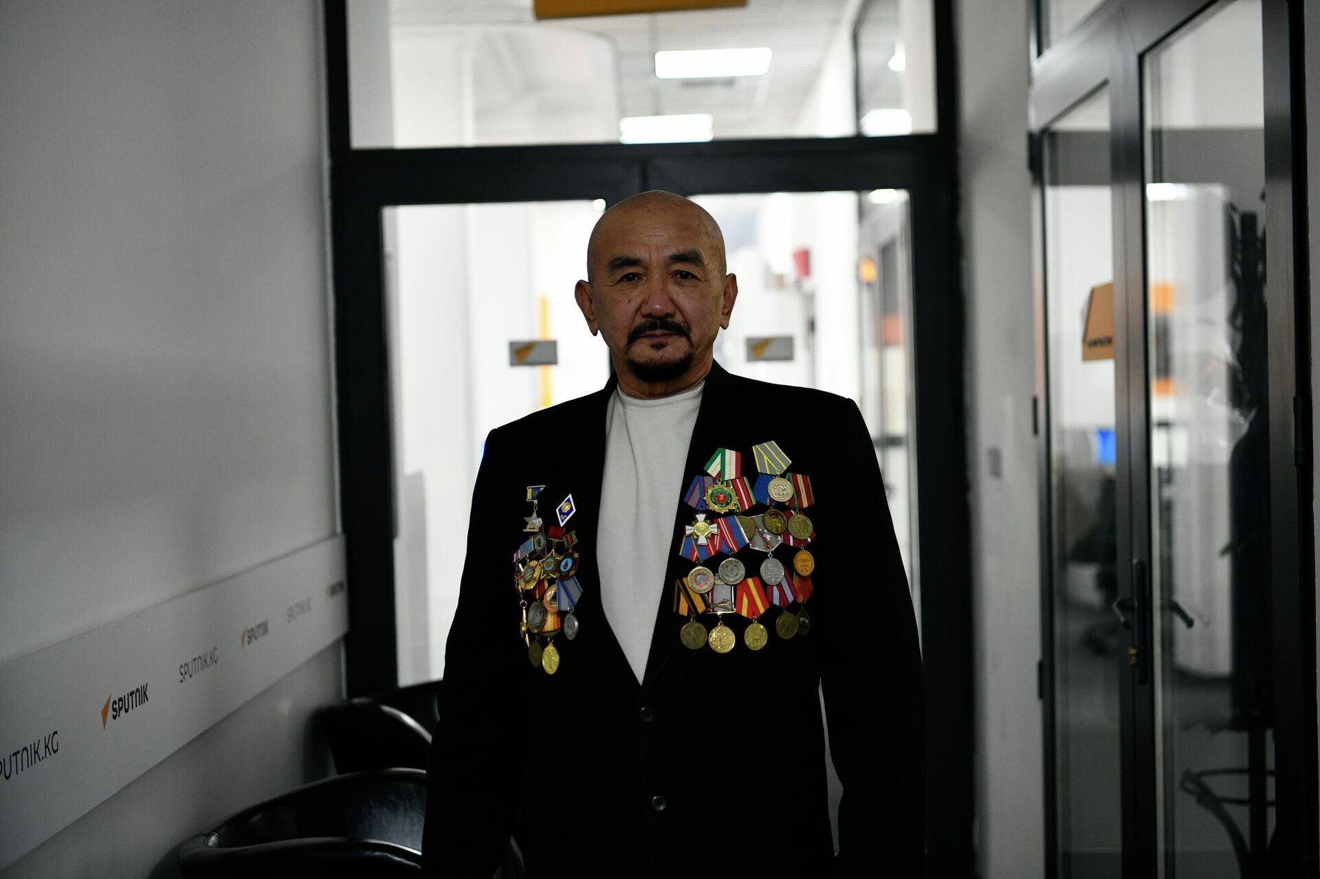 Боец 40-й армии 66-й отдельной мотострелковой бригады 2-го батальона Эркинбек Мусаев - Sputnik Кыргызстан, 1920, 13.02.2026