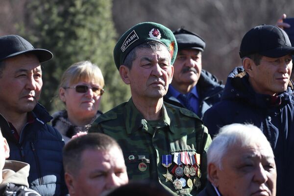 Митинг-реквием, посвящённый 37-й годовщине вывода советских войск из Афганистана - Sputnik Кыргызстан