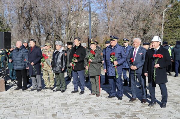 Митинг-реквием, посвящённый 37-й годовщине вывода советских войск из Афганистана - Sputnik Кыргызстан
