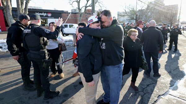 Очевидцы стрельбы на хоккейном матче в Род-Айленде - Sputnik Кыргызстан