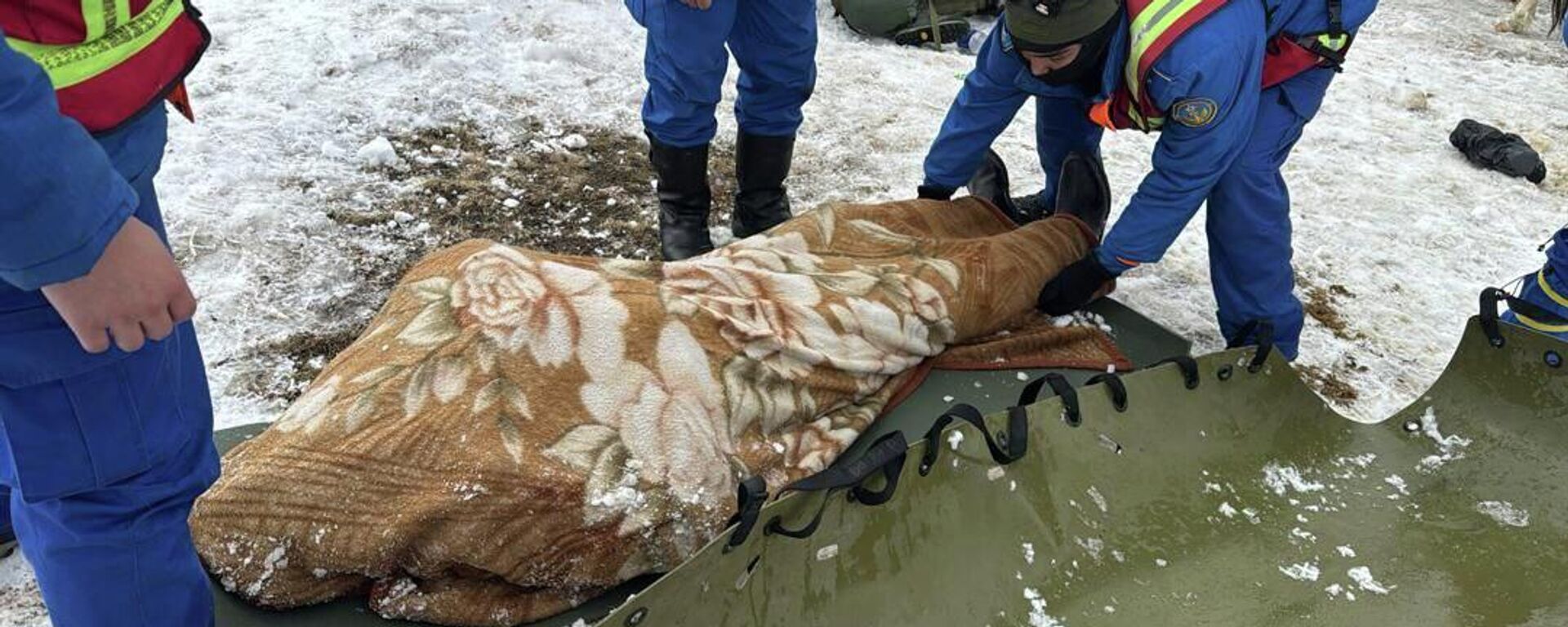 Көчкү басып калган чабандын сөөгүн куткаруучулар тапты - Sputnik Кыргызстан, 1920, 18.02.2026