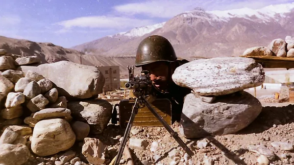 Тажик-афган чек арасын кайтарган кыргыз жоокер - Sputnik Кыргызстан