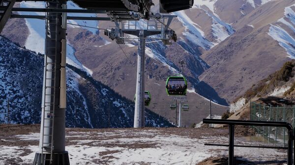 Ала-Арча жаратылыш паркындагы асма жол иштей баштады   - Sputnik Кыргызстан