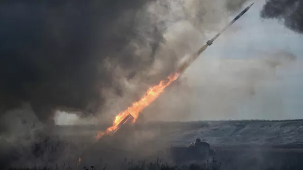 Боевая работа расчета РСЗО Ураган группировки войск Запад в зоне СВО - Sputnik Кыргызстан