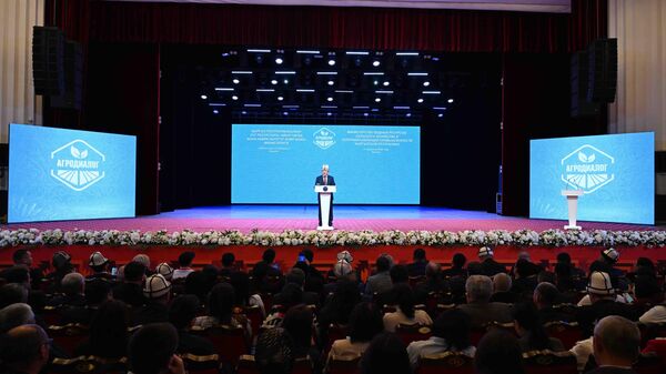 Председатель кабмина Адылбек Касымалиев принял участие в работе форума Агродиалог - Sputnik Кыргызстан