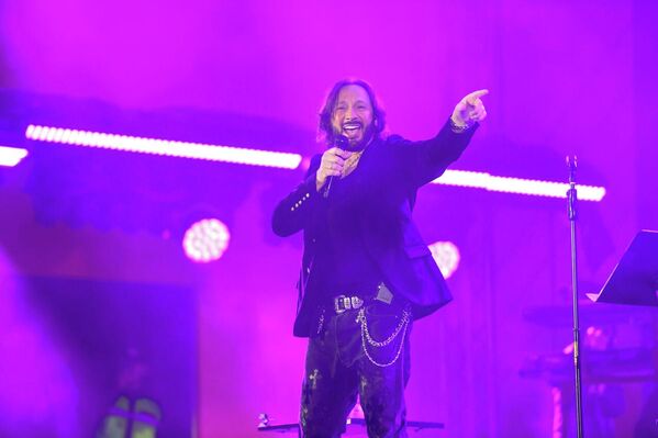 Певец Стас Михайлов на праздничном концерте - Sputnik Кыргызстан