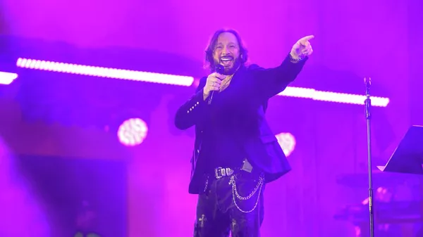 Масштабный праздничный концерт, посвященный Дню защитника Отечества на площади Ала-Тоо - Sputnik Кыргызстан