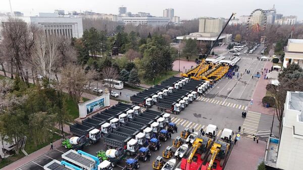 Передача спецтехники МЧС - Sputnik Кыргызстан