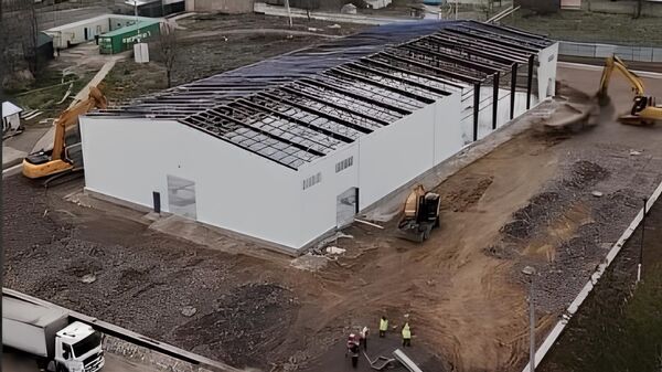 Чүй облусунун Ак-Суу айылында азык-түлүктү муздатып сактаган заманбап комплекстин курулушу - Sputnik Кыргызстан