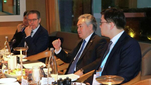 Жээнбек Кулубаевдин Женевага болгон сапары - Sputnik Кыргызстан