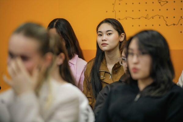 Они рассказали, что помогает журналисту продвигать контент и набирать подписчиков в сосетях - Sputnik Кыргызстан