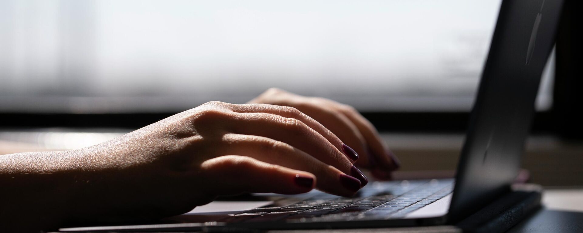 Компьютер менен иштөө. Архив - Sputnik Кыргызстан, 1920, 25.02.2026