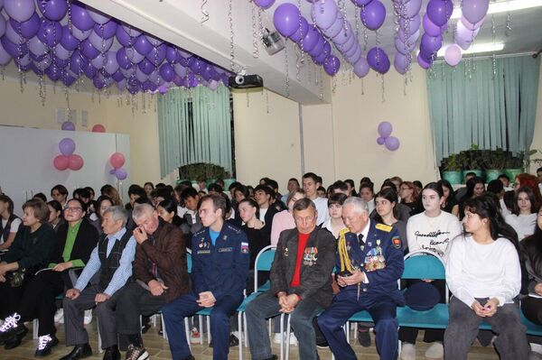 В школе-комплексе &quot;Эврика&quot; в Аламудунском районе состоялся Урок мужества, посвященный Дню защитника Отечества - Sputnik Кыргызстан