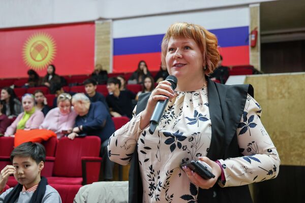 В КРСУ состоялся показ исторической документальной драмы Туркестан. Эхо завоеваний и голоса дружбы - Sputnik Кыргызстан