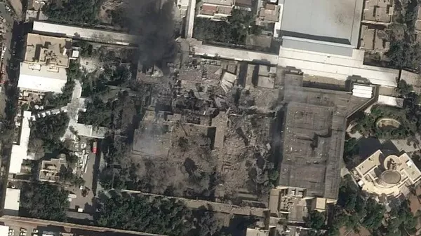 NYT выложила снимок резиденции Хаменеи в Тегеране, разрушенной при ударе - Sputnik Кыргызстан