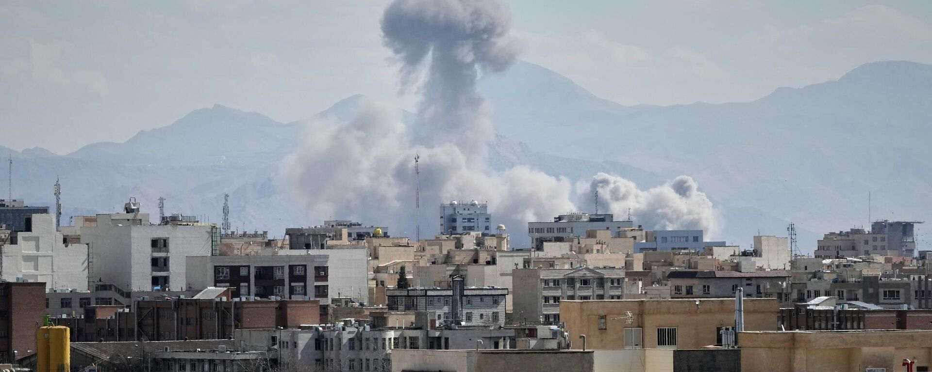 Атака на Иран - Sputnik Кыргызстан, 1920, 02.03.2026