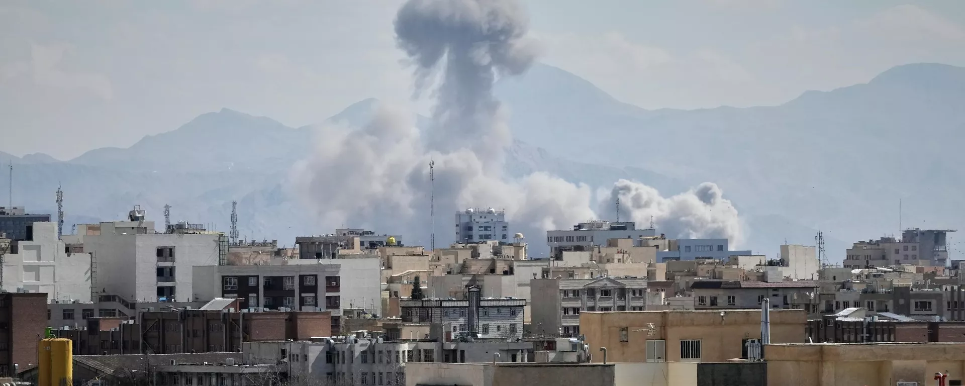 Атака на Иран - Sputnik Кыргызстан, 1920, 02.03.2026