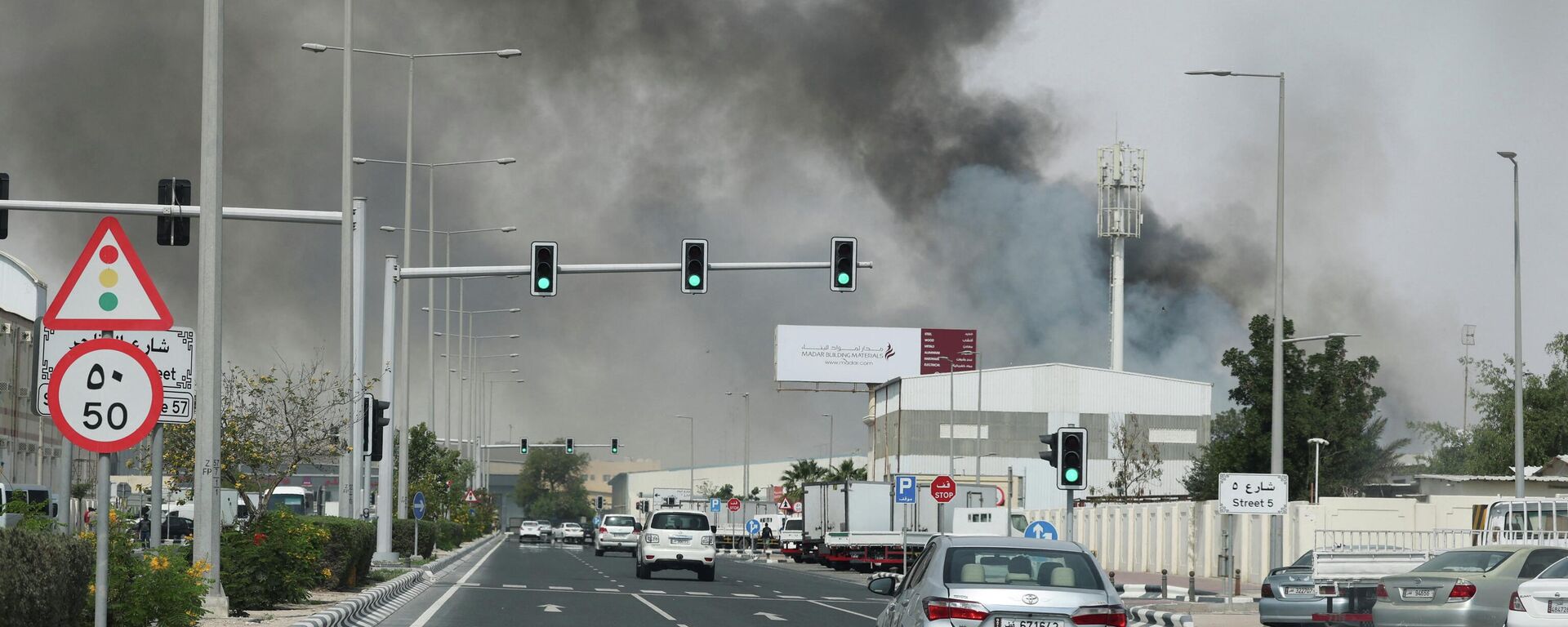 Иран атаковал авиабазу США в Катаре - Sputnik Кыргызстан, 1920, 02.03.2026