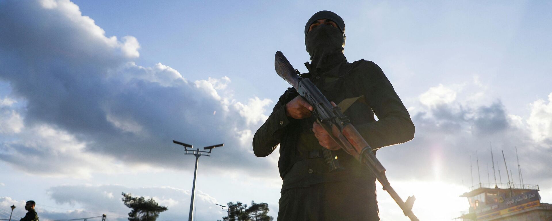 Бойцы Курдских сил внутренней безопасности в Сирии - Sputnik Кыргызстан, 1920, 04.03.2026