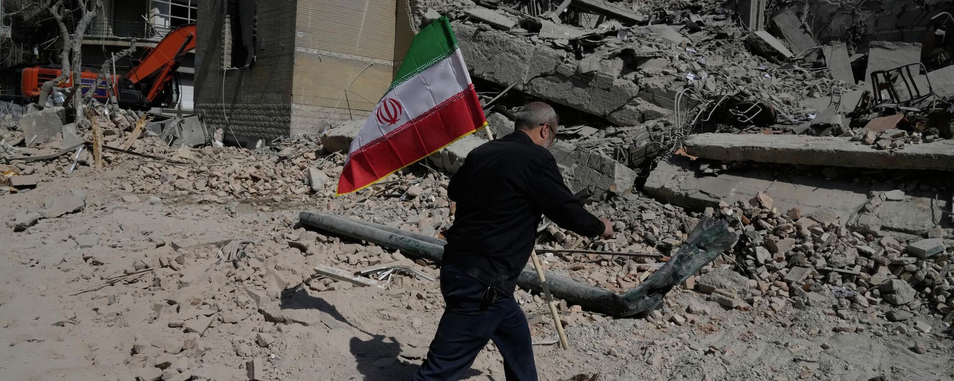 Последствия американо-израильской атаки в Тегеране - Sputnik Кыргызстан, 1920, 04.03.2026