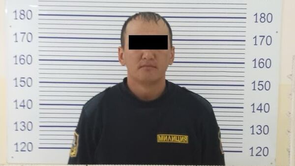 Ош шаардык патрулдук милиция бөлүмүнүн кызматкеринин кармалышы - Sputnik Кыргызстан