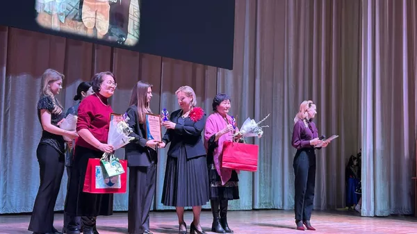 В Кыргызстане наградили победительниц конкурса Женщина, меняющая мир - Sputnik Кыргызстан