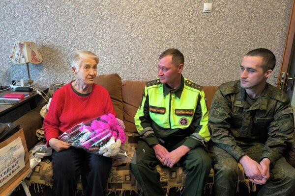 Во время встреч женщины делились воспоминаниями о своих мужьях и отцах - Sputnik Кыргызстан