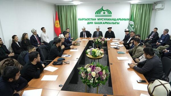 ДУМК ввел временный запрет на совершение умры для кыргызстанцев - Sputnik Кыргызстан