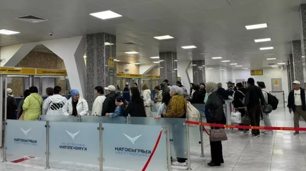 Из Эр-Рияда в Бишкек эвакуированы 166 кыргызстанцев Из Эр-Рияда в Бишкек эвакуированы 166 кыргызстанцев - Sputnik Кыргызстан