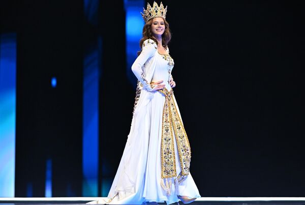 Обладательница приза зрительских симпатий Алия Короткая (Беларусь)  - Sputnik Кыргызстан