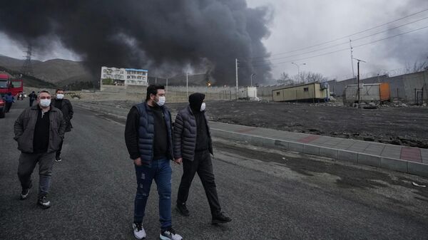 Последствия удара США и Израиля по нефтехранилищу в Тегеране - Sputnik Кыргызстан