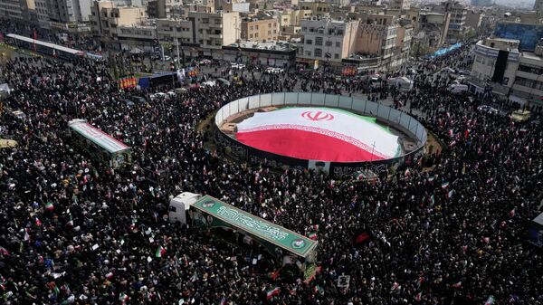 Похороны высокопоставленных иранских военных чиновников, погибших в результате удара США и Израиля - Sputnik Кыргызстан