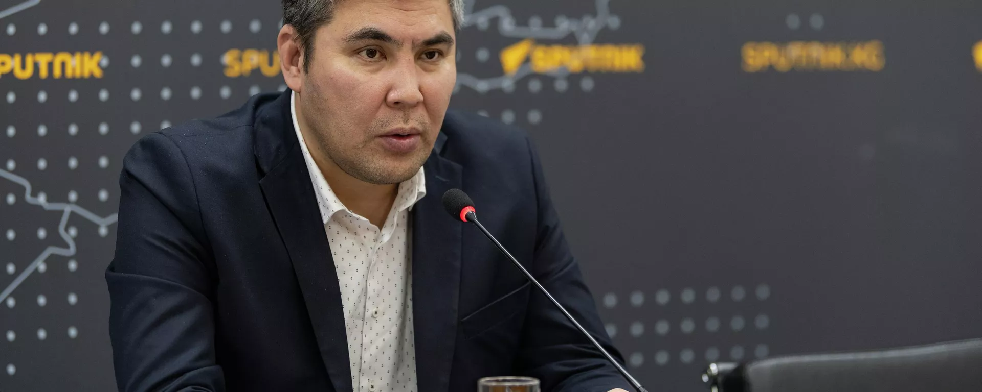 Экономика министринин биринчи орун басары Чоро Сейитов - Sputnik Кыргызстан, 1920, 13.03.2026