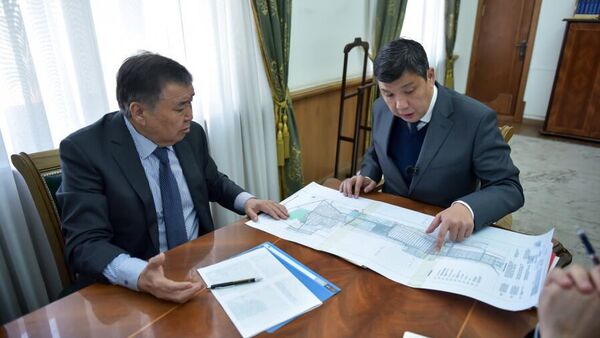 Бишкек мэри Айбек Жунушалиев менен Дордой ассоциациясынын президенти Аскар Салымбековдун жолугушуусу - Sputnik Кыргызстан