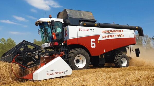 Российский беспилотный комбайн  - Sputnik Кыргызстан