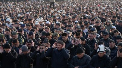 Айт-намаз на Старой площади в Бишкеке