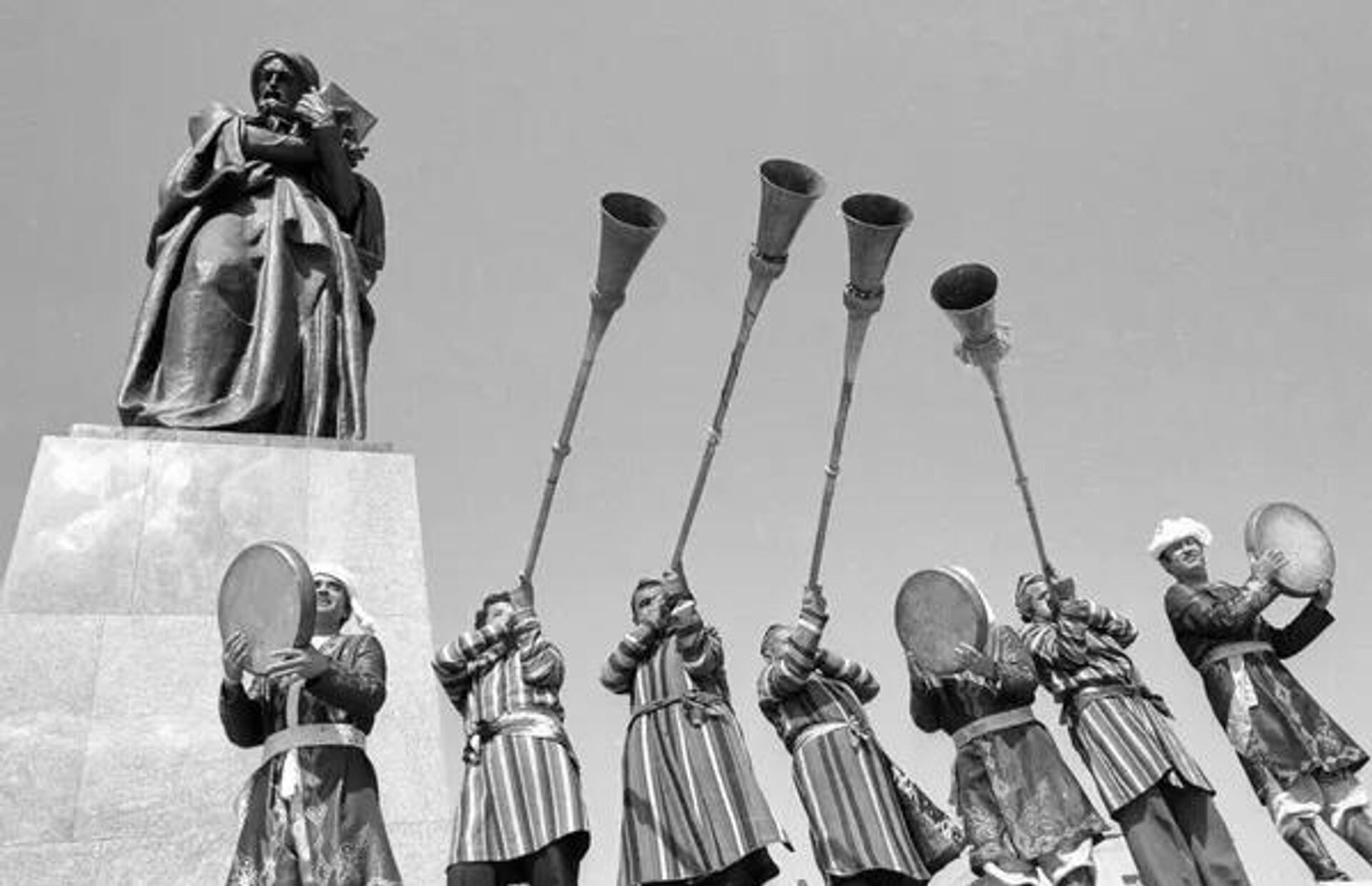 Новруз в Самарканде Новруз в Самарканде - Sputnik Кыргызстан, 1920, 21.03.2026