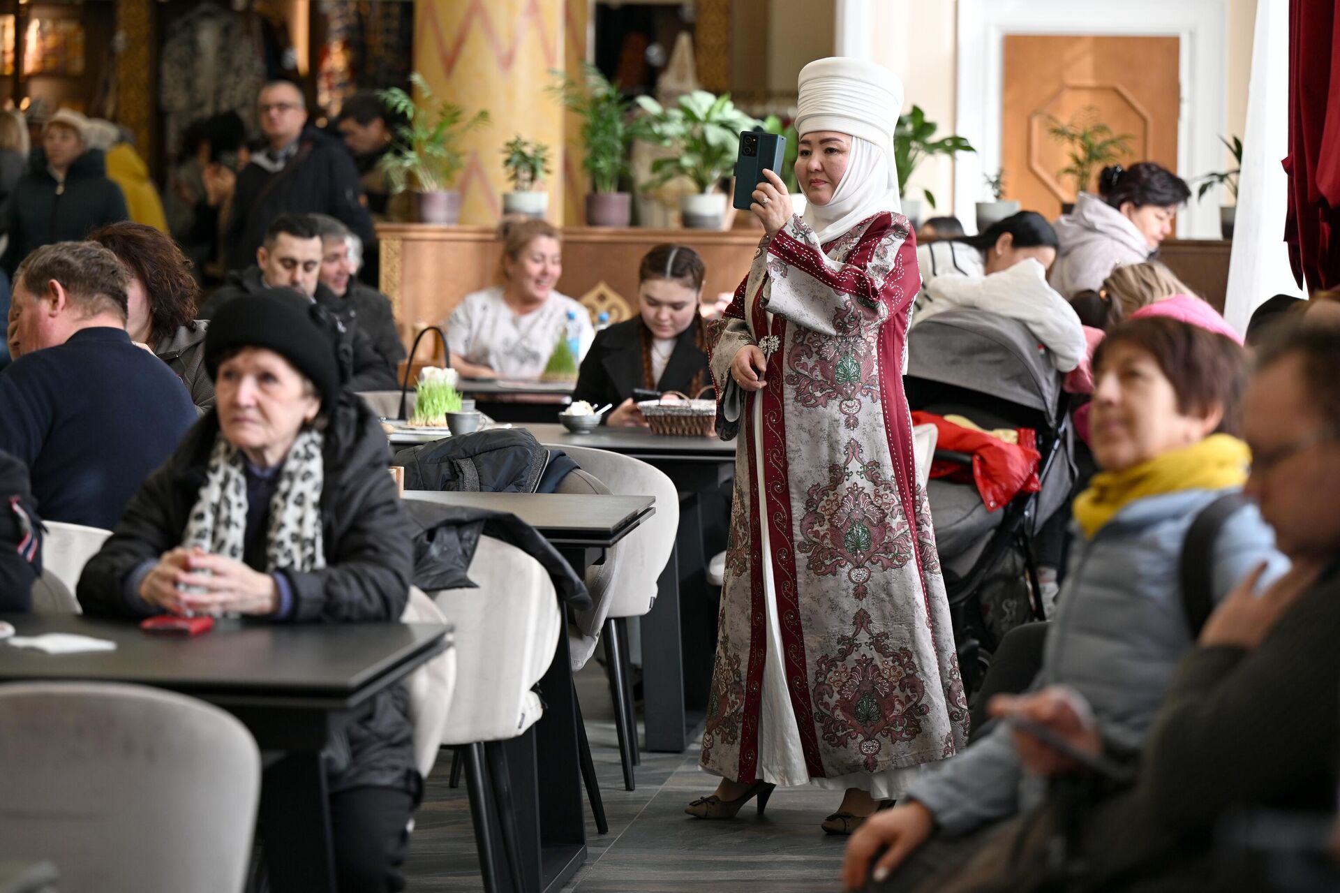 Празднование Навруза на ВДНХ Празднование Навруза на ВДНХ - Sputnik Кыргызстан, 1920, 21.03.2026