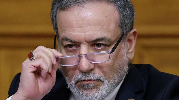 Ирандын тышкы иштер министри Аббас Аракчи - Sputnik Кыргызстан